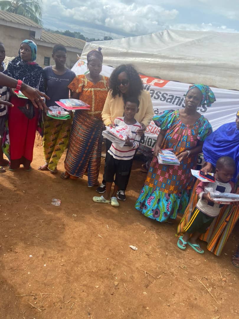 Dons de Kits aux enfants Vulnerables