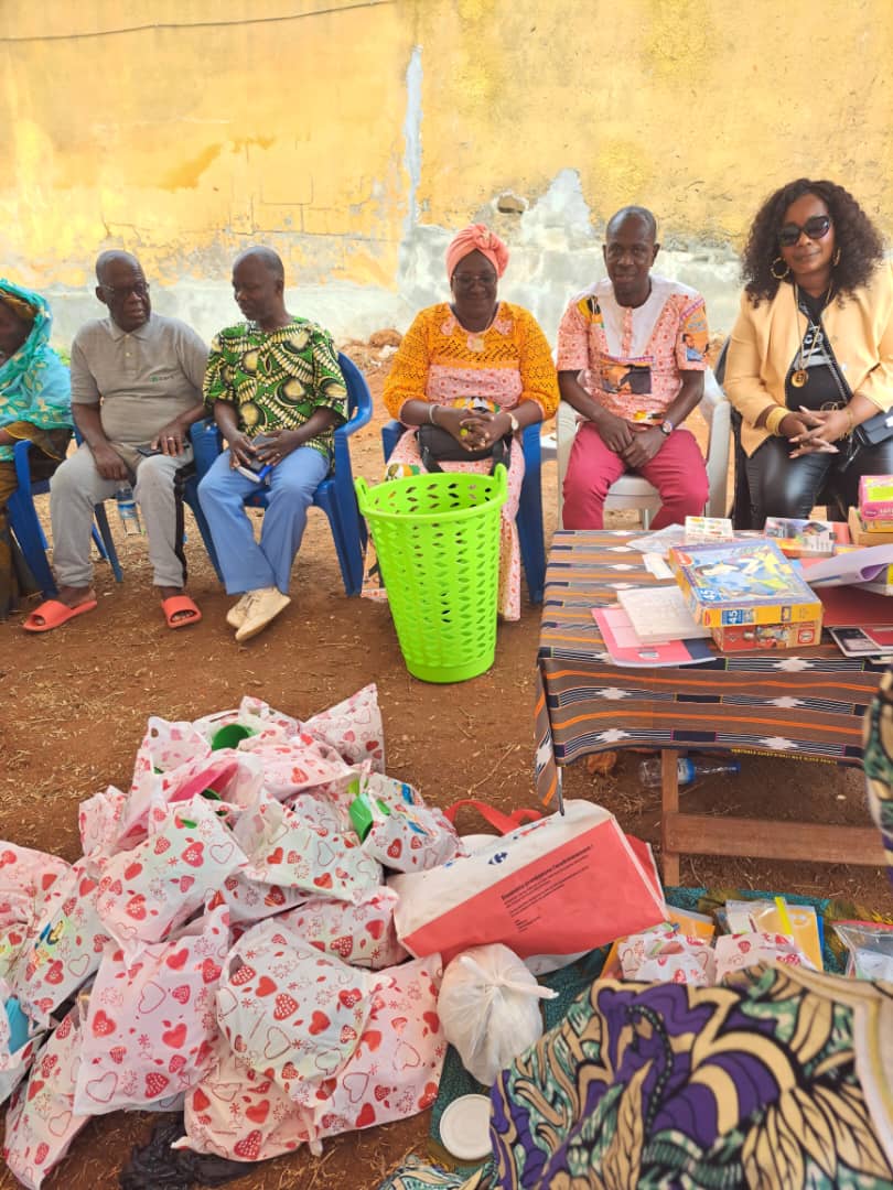 Dons de kits Scolaire et ACCESSOIRES